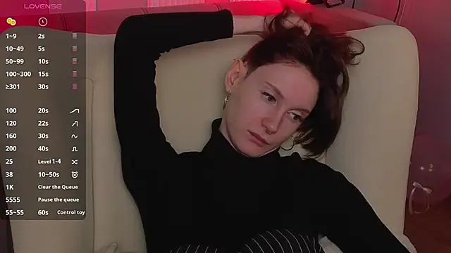 Snapshot of JoYung chatting on 10.03.25 JoYung online show from 10.03.25