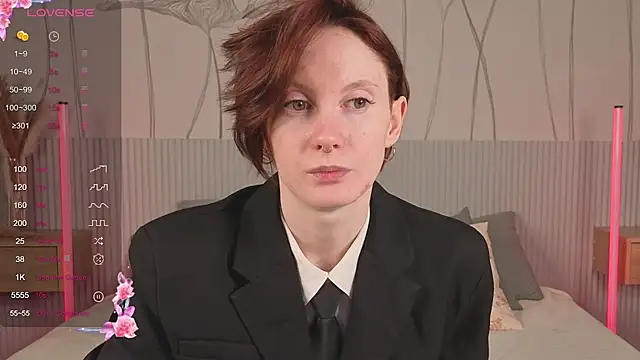 Snapshot of JoYung chatting on 10.17.25 JoYung online show from 10.17.25