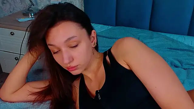 Snapshot of ColleenCox chatting on 03.02.25 ColleenCox online show from 03.02.25