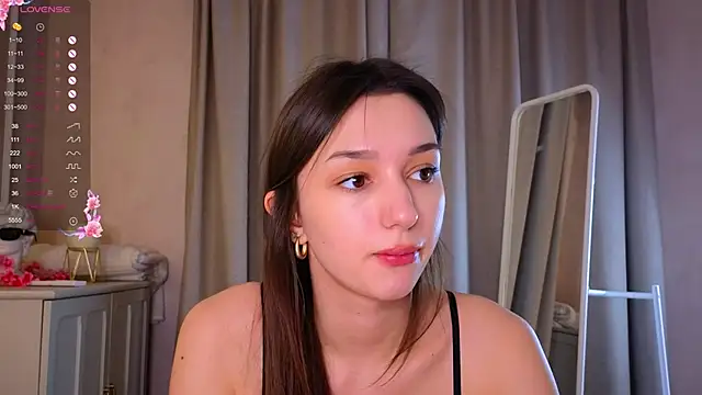 Snapshot of ColleenCox chatting on 03.21.25 ColleenCox online show from 03.21.25