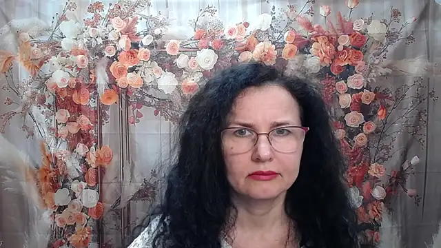 Snapshot of Miroslava_Happi chatting on 04.13.26 Miroslava Happi online show from 04.13.26