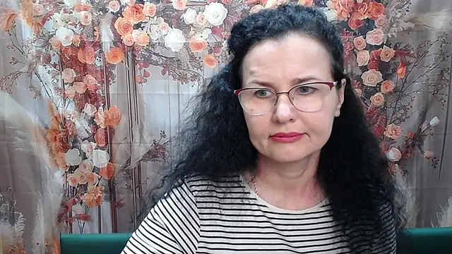 Snapshot of Miroslava_Happi chatting on 04.17.26 Miroslava Happi online show from 04.17.26