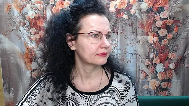 Snapshot of Miroslava_Happi chatting on 04.24.26 Miroslava Happi online show from 04.24.26