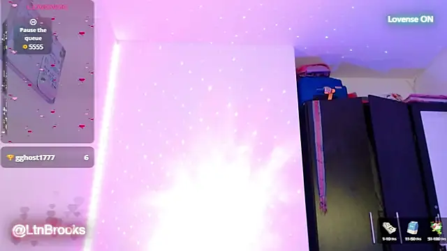 Annaa Brooks online show from 03.04.25