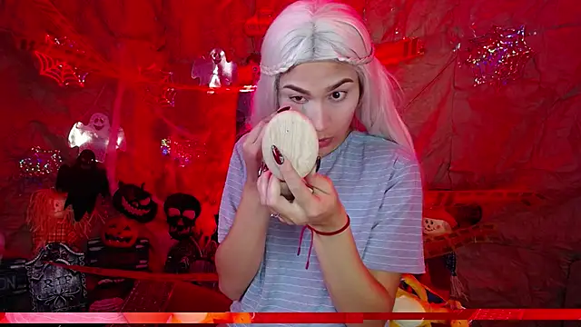 Snapshot of Auroraa_soul chatting on 10.24.25 Auroraa soul online show from 10.24.25