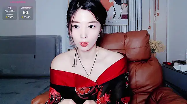 Snapshot of Tangtang-baby chatting on 02.18.25 Tangtang-baby online show from 02.18.25