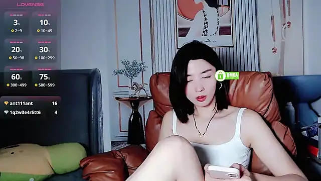 Snapshot of Tangtang-baby chatting on 03.13.25 Tangtang-baby online show from 03.13.25