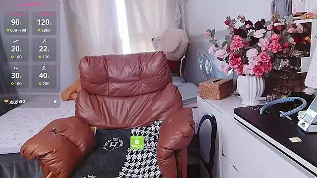 Snapshot of Tangtang-baby chatting on 09.26.25 Tangtang-baby online show from 09.26.25