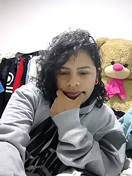 saralovens online show from 11.02.25