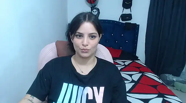 Snapshot of atenea_02_love chatting on 03.01.25 atenea 02 love online show from 03.01.25