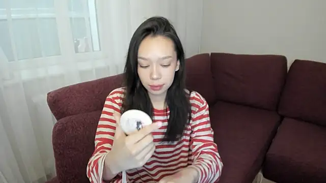 Snapshot of CherryMolly chatting on 09.25.25 CherryMolly online show from 09.25.25