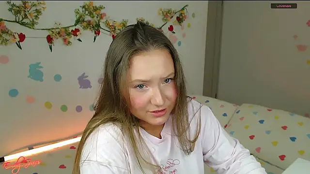 EmilyxxGraces online show from 04.06.26