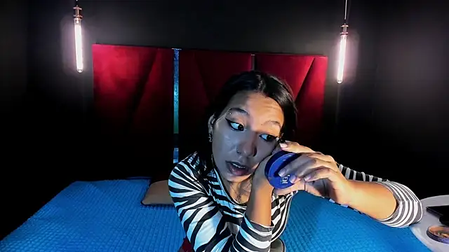 ParanoidTemptaion  online show from 02.21.25