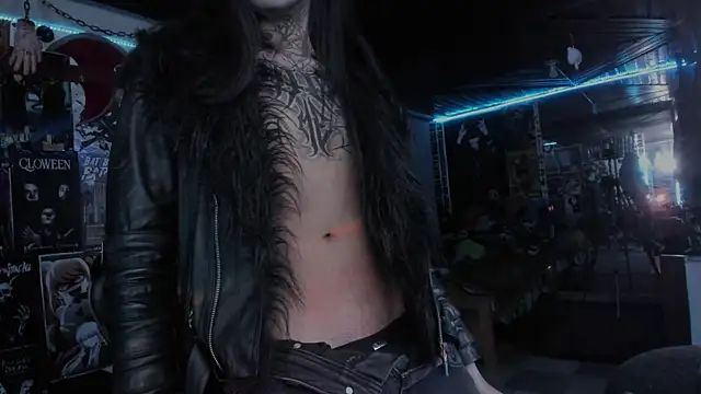 Snapshot of rotten_dreams chatting on 09.24.25 rotten dreams online show from 09.24.25