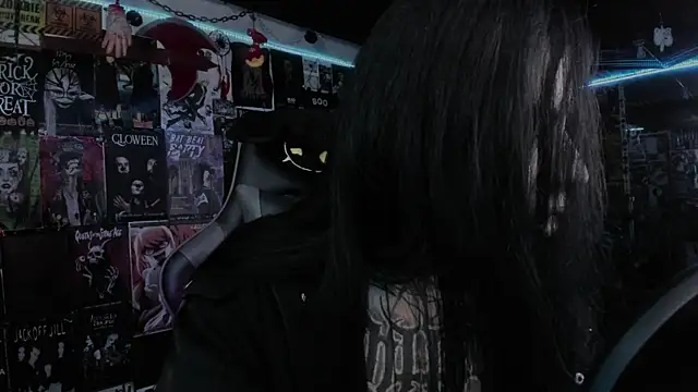 Snapshot of rotten_dreams chatting on 10.14.25 rotten dreams online show from 10.14.25