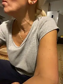 DeboraXporn online show from 10.21.25