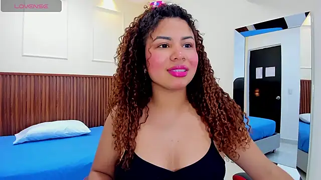 MELINAMARTINS online show from 02.20.25