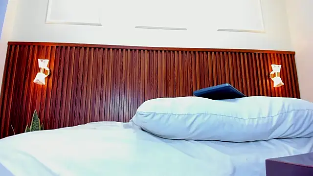 MELINAMARTINS online show from 03.06.25