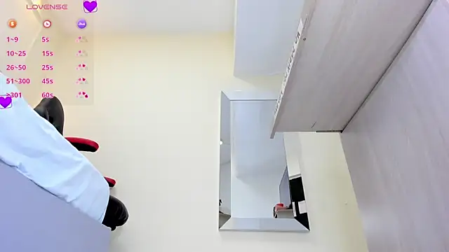 MELINAMARTINS online show from 03.12.25