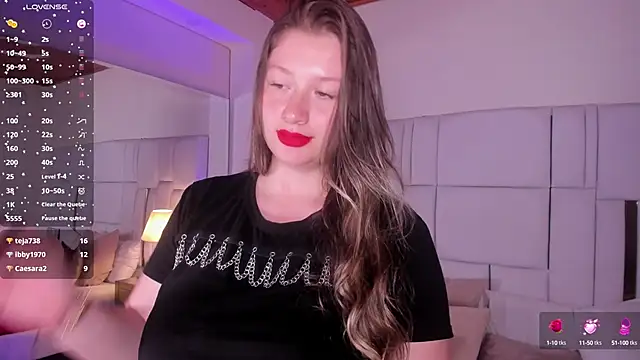 Snapshot of aurora_coldd chatting on 03.05.25 aurora coldd online show from 03.05.25