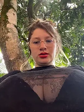 Snapshot of aurora_coldd chatting on 07.03.26 aurora coldd online show from 07.03.26
