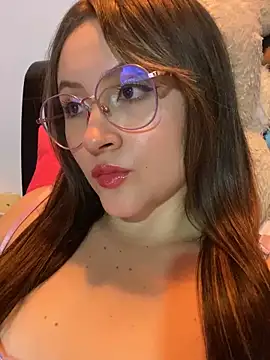 ValentinaOrtiz3 online show from 03.05.25