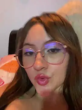 ValentinaOrtiz3 online show from 03.05.25