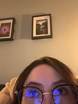 Snapshot of ValentinaOrtiz3 chatting on 06.19.26 ValentinaOrtiz3 online show from 06.19.26