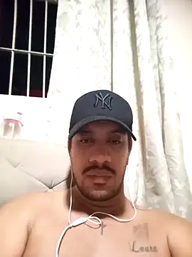 Snapshot of TonnyMoreno chatting on 02.19.25 TonnyMoreno online show from 02.19.25