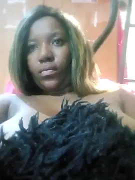 Snapshot of Coco_Nile chatting on 03.05.25 Coco Nile online show from 03.05.25