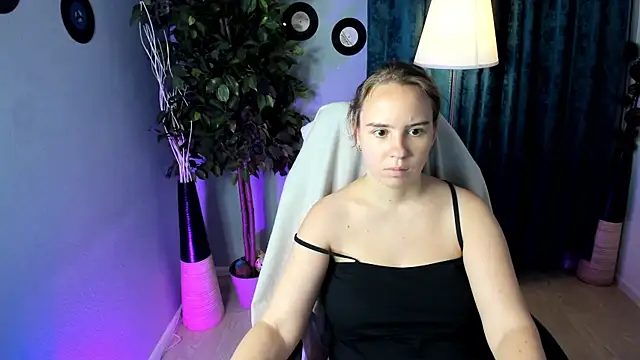 Snapshot of Lika_0ne chatting on 07.29.26 Lika 0ne online show from 07.29.26
