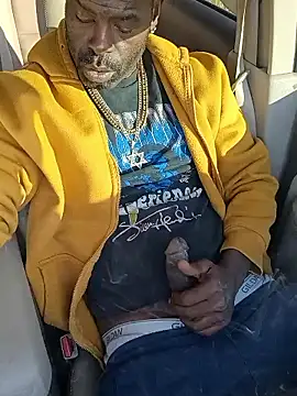 Snapshot of birdg chatting on 01.17.26 birdg online show from 01.17.26