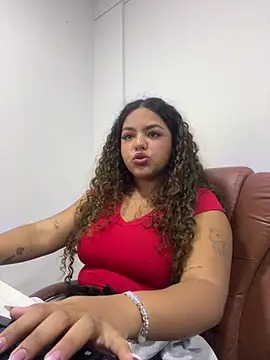 Snapshot of Anitta_bell chatting on 04.19.26 Anitta bell online show from 04.19.26