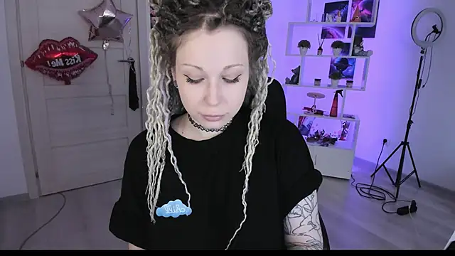 HoneySallyMoore online show from 09.14.25