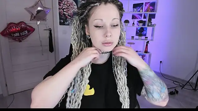 HoneySallyMoore online show from 09.28.25