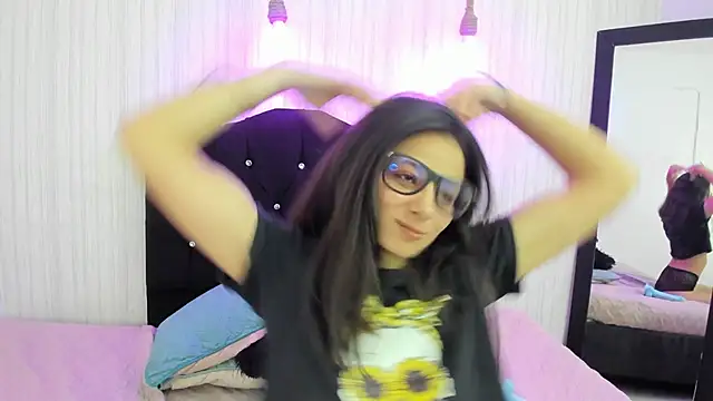 Snapshot of nicky_angel1 chatting on 02.19.25 nicky angel1 online show from 02.19.25