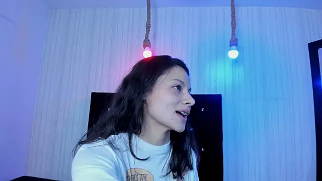 Snapshot of nicky_angel1 chatting on 03.21.25 nicky angel1 online show from 03.21.25