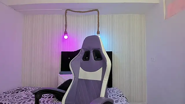 Snapshot of nicky_angel1 chatting on 02.04.26 nicky angel1 online show from 02.04.26