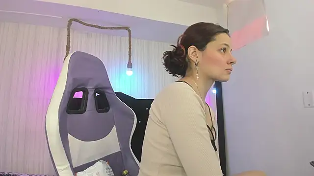 Snapshot of nicky_angel1 chatting on 02.10.26 nicky angel1 online show from 02.10.26