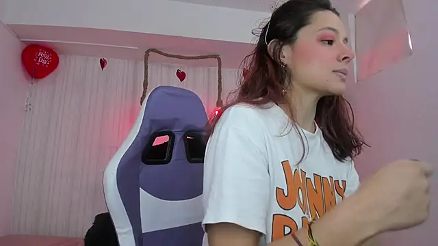 Snapshot of nicky_angel1 chatting on 02.17.26 nicky angel1 online show from 02.17.26