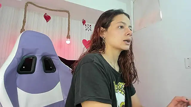 Snapshot of nicky_angel1 chatting on 02.21.26 nicky angel1 online show from 02.21.26