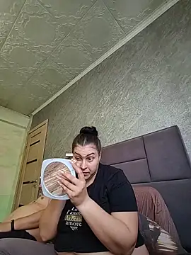 Greta Tamar online show from 04.15.26