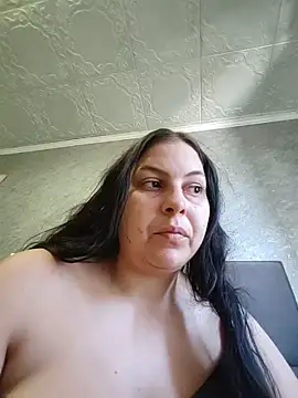 Snapshot of Greta_Tamar chatting on 04.21.26 Greta Tamar online show from 04.21.26