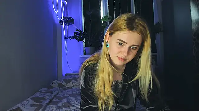 Alexa Pirs online show from 02.10.25