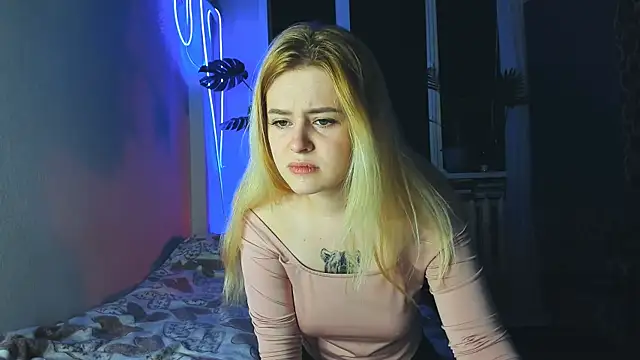 Alexa Pirs online show from 02.19.25