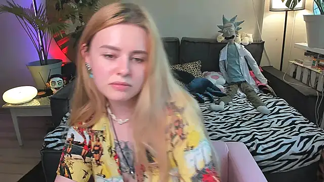 Alexa Pirs online show from 06.28.26