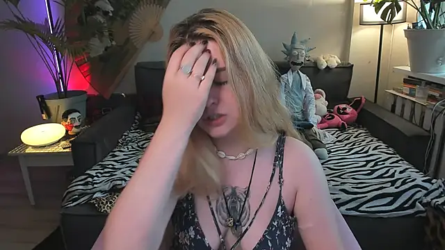 Alexa Pirs online show from 07.05.26