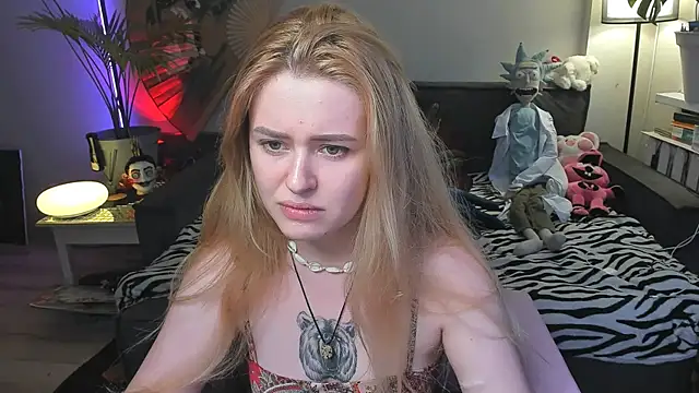 Alexa Pirs online show from 07.22.26