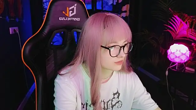 Akemi Sora  online show from 03.03.25