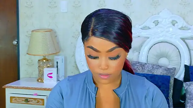 TianahGlow online show from 10.31.25